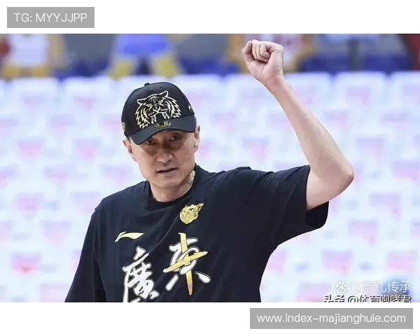 杜锋执教广东男篮思路转变,注重年轻球员培养 杜锋执教广东男篮思路转变,注重年轻球员培养